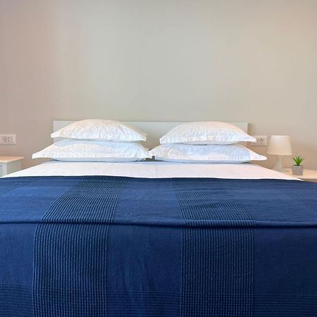 Beachfront Comfort Apartments Sinajko Podgora Eksteriør bilde