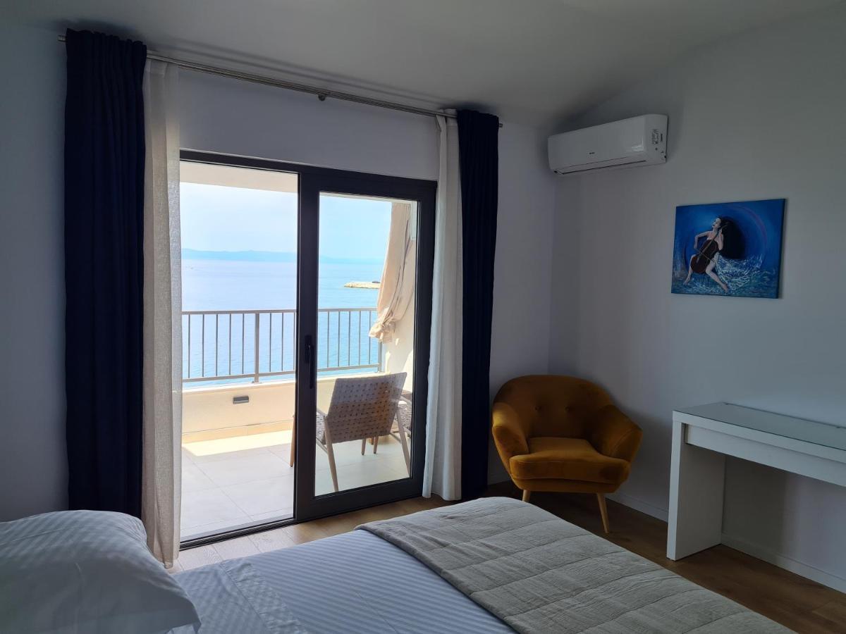 Beachfront Comfort Apartments Sinajko Podgora Eksteriør bilde
