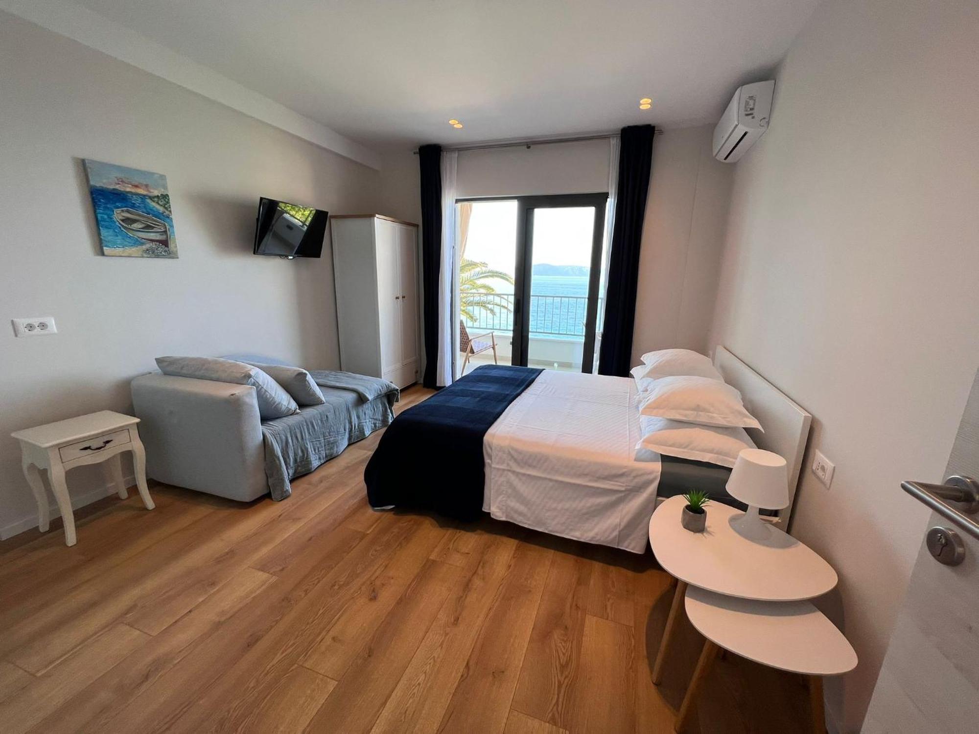 Beachfront Comfort Apartments Sinajko Podgora Eksteriør bilde