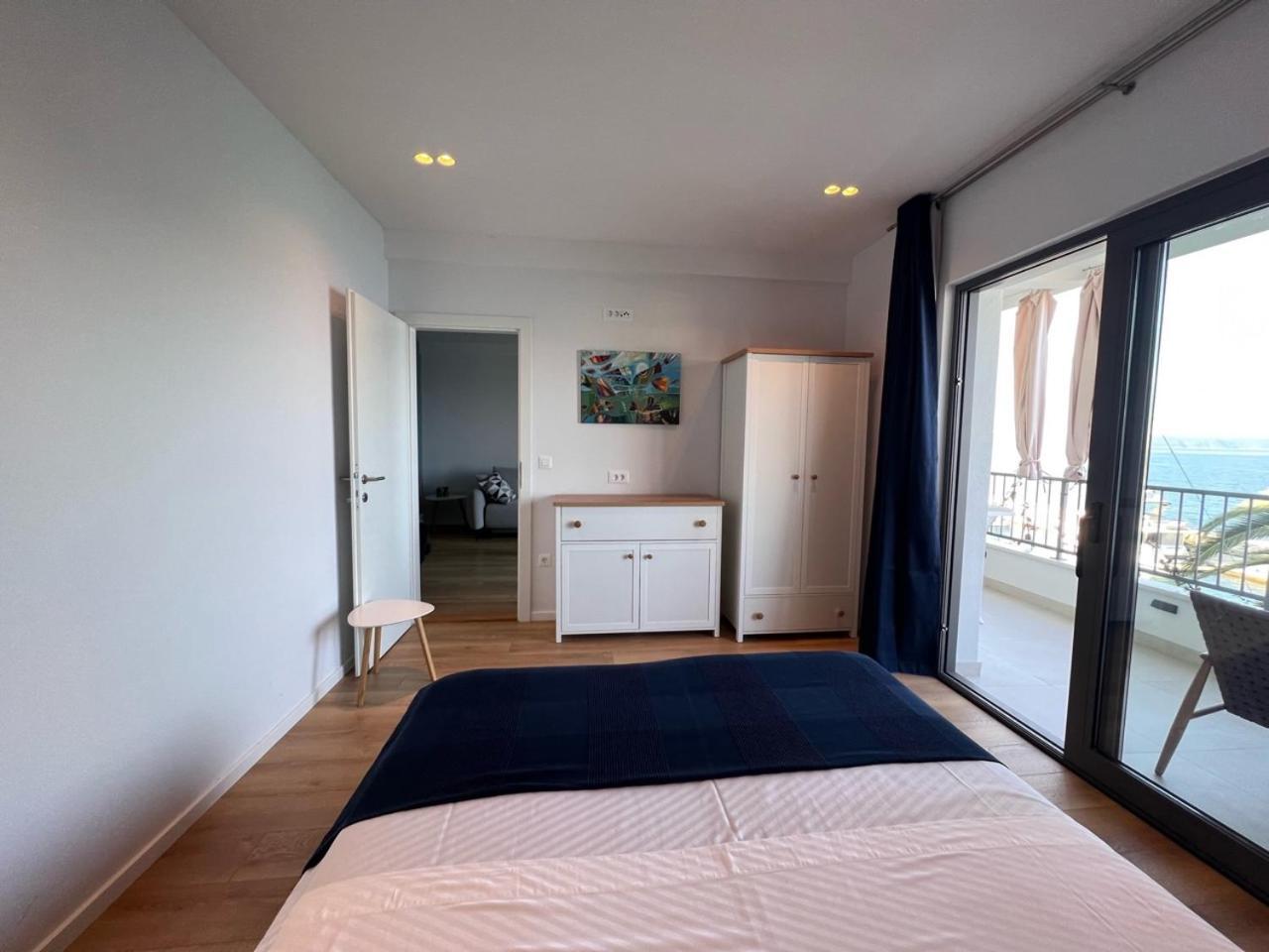 Beachfront Comfort Apartments Sinajko Podgora Eksteriør bilde